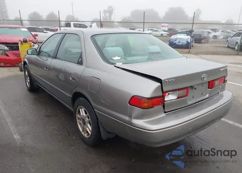 1997 Toyota Camry Le V6 z USA, uszkodzony, nr VIN 4T1BF22K4VU013492
